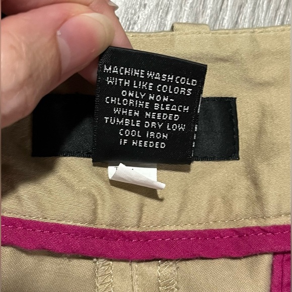 Mossimo Stretch Khaki/Tan Bermuda Shorts - Size Women’s 6 - Picture 11 of 11